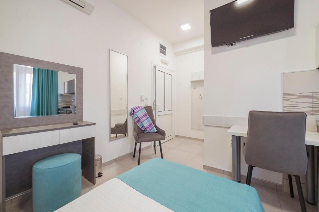 As Apartmani ピロト エクステリア 写真